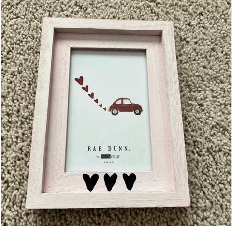 Pouring love picture frame